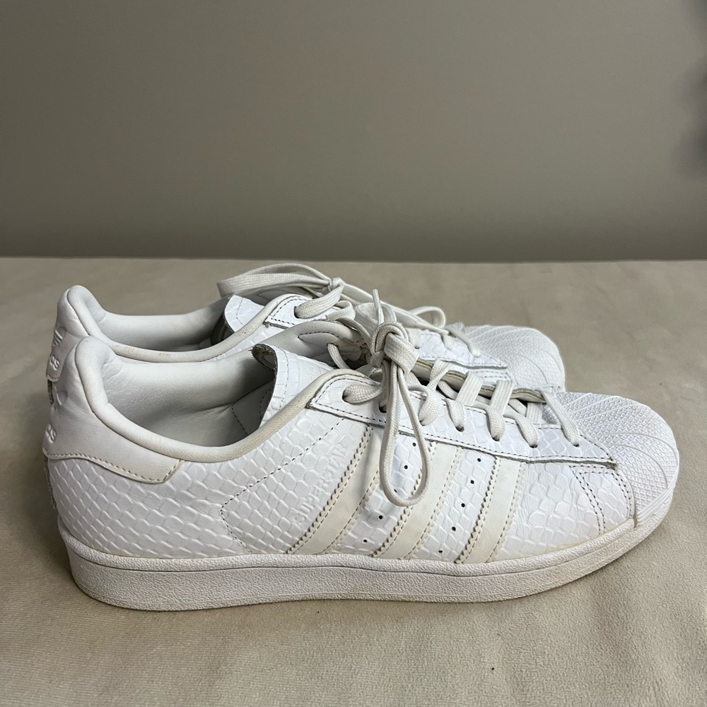 🤍 Adidas Superstar White Snake Texture Leather Sneakers